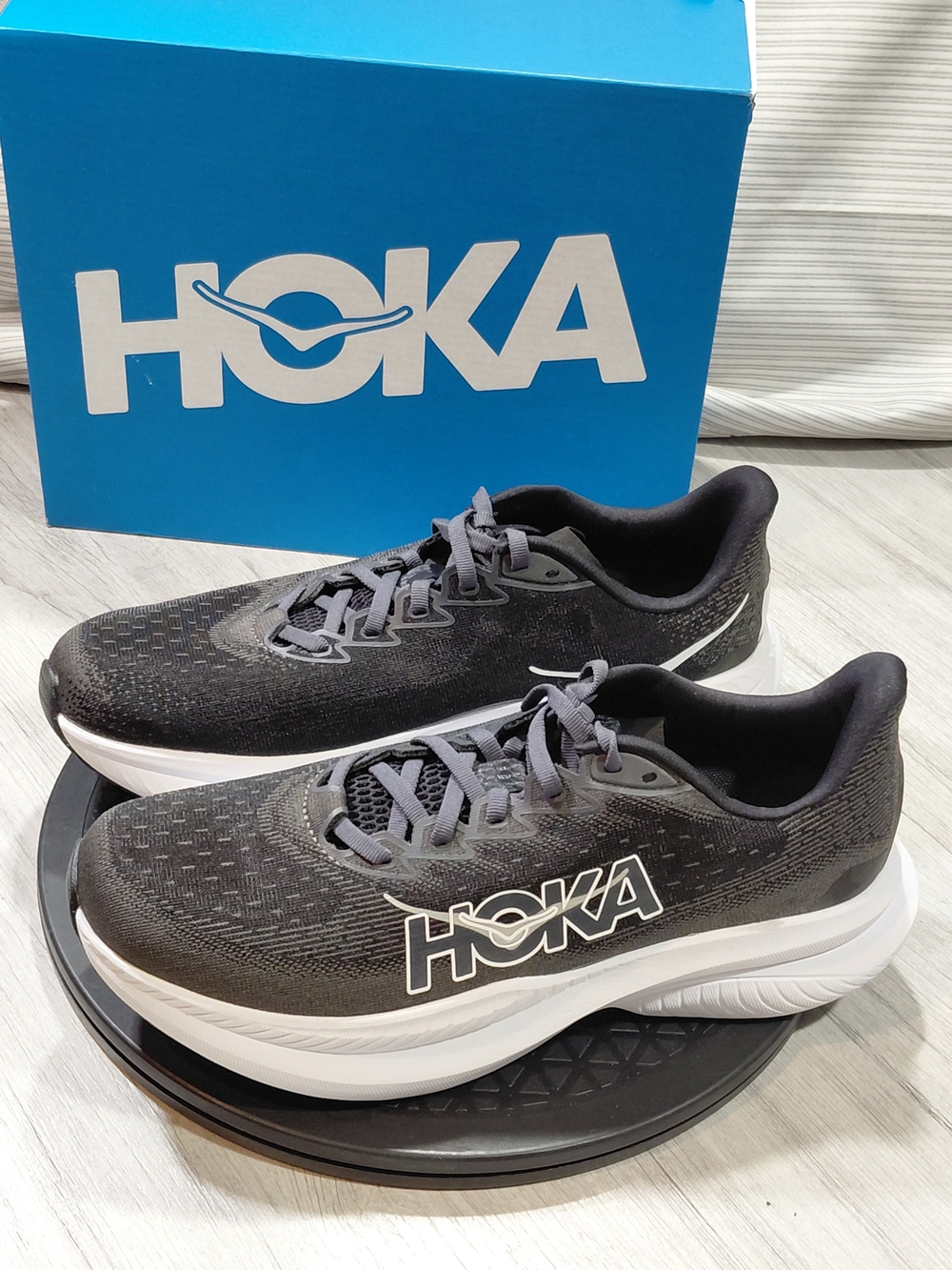 NEW HOKA Womens Mach 6 Black White Premium Running Training Shoes SIZE 10B
